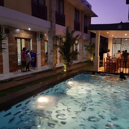 Praba Guesthouse Kuta  Exterior photo